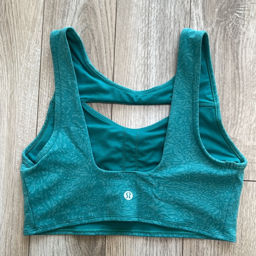 Lululemon Everlux Cut-Out Train Bra - Teal - Size 6